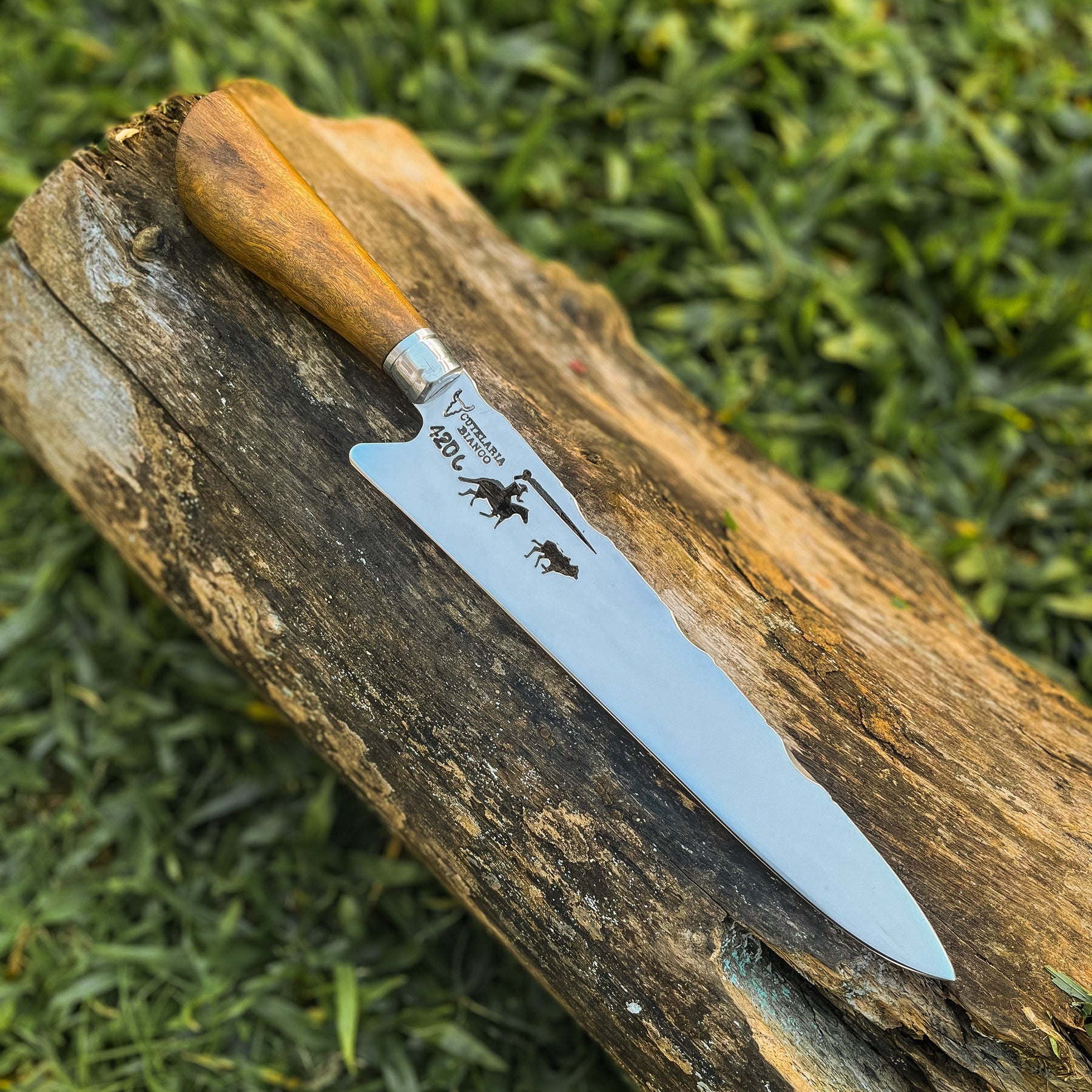 Faca de Churrasco 10" 3mm Lâmina Laçador com Cabo madeira + Case especial em couro
