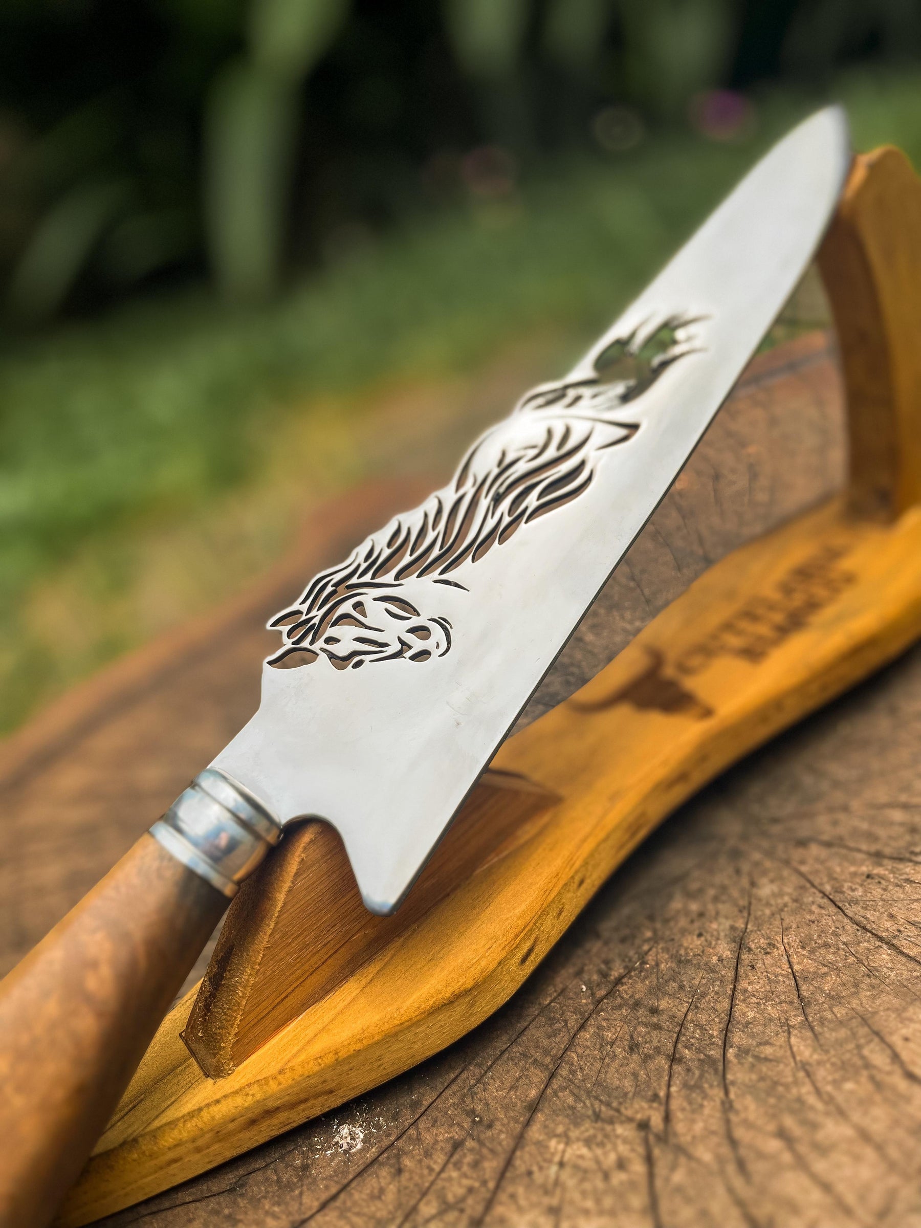 Faca de Churrasco 10" 3mm Lâmina Ghaiyath com Cabo madeira + Case especial em couro